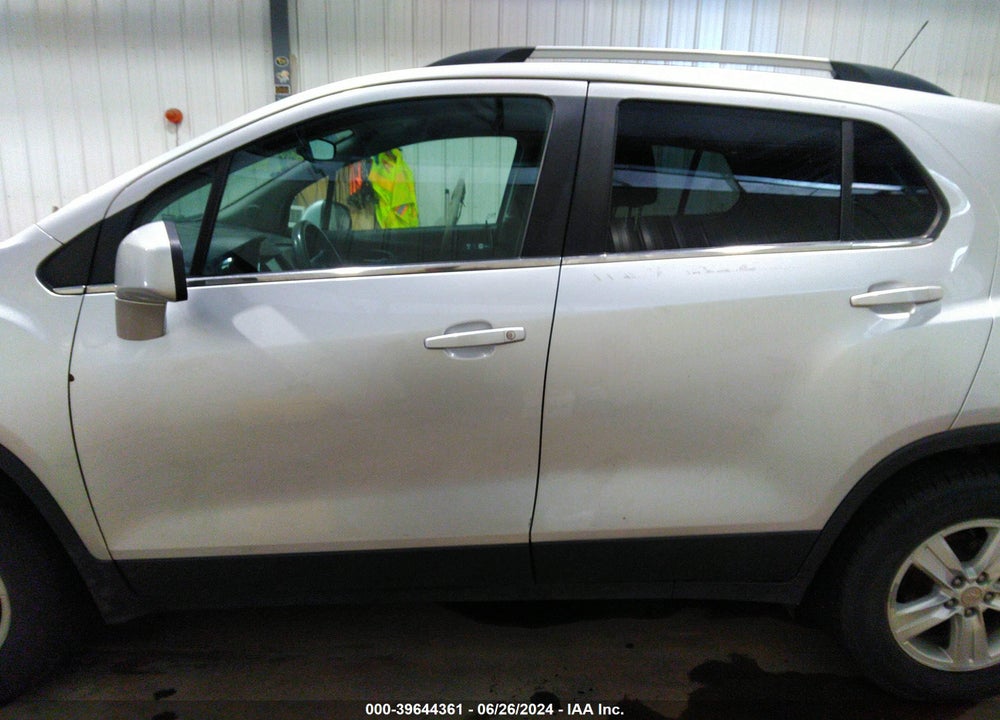2017 CHEVROLET TRAX LT VIN: 3GNCJPSB7HL181556