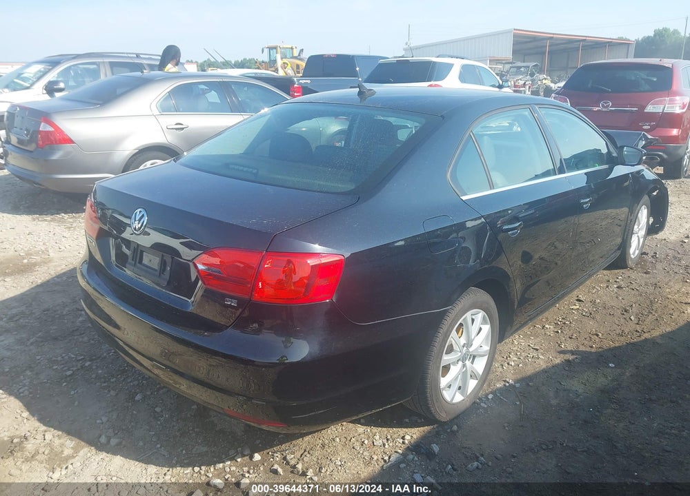 2014 VOLKSWAGEN JETTA 1.8T SE VIN: 3VWD07AJ7EM329796