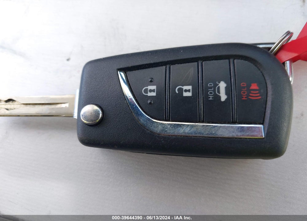 2022 TOYOTA COROLLA LE VIN: 5YFEPMAE2NP385531