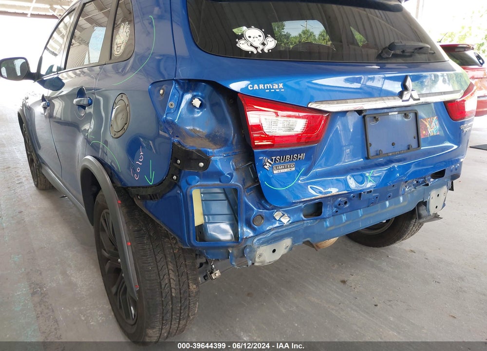 2018 MITSUBISHI OUTLANDER SPORT 2.0 LE VIN: JA4AP3AU3JU007774