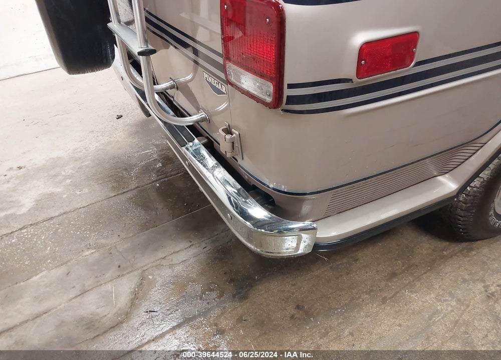 1992 GMC RALLY WAGON / VAN G2500 VIN: 1GDEG25K7N7509701