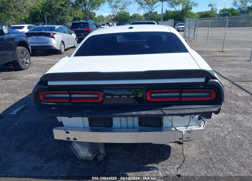 2019 DODGE CHALLENGER SXT VIN: 2C3CDZAG4KH739585