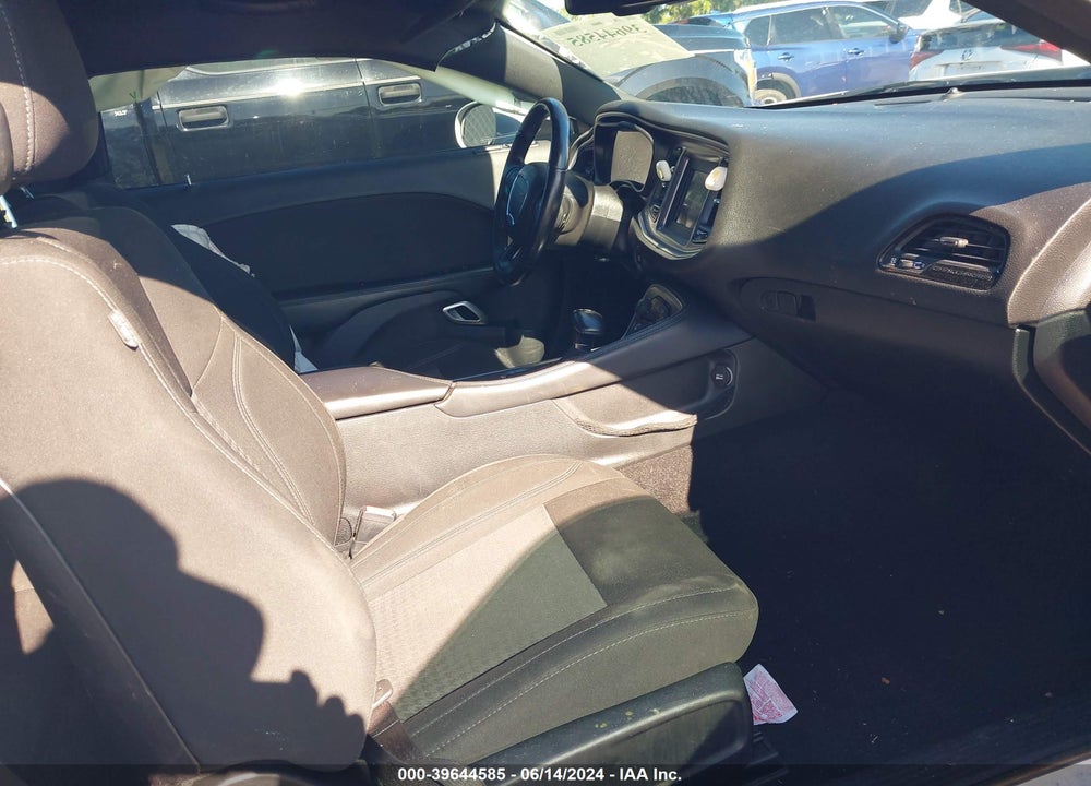 2019 DODGE CHALLENGER SXT VIN: 2C3CDZAG4KH739585