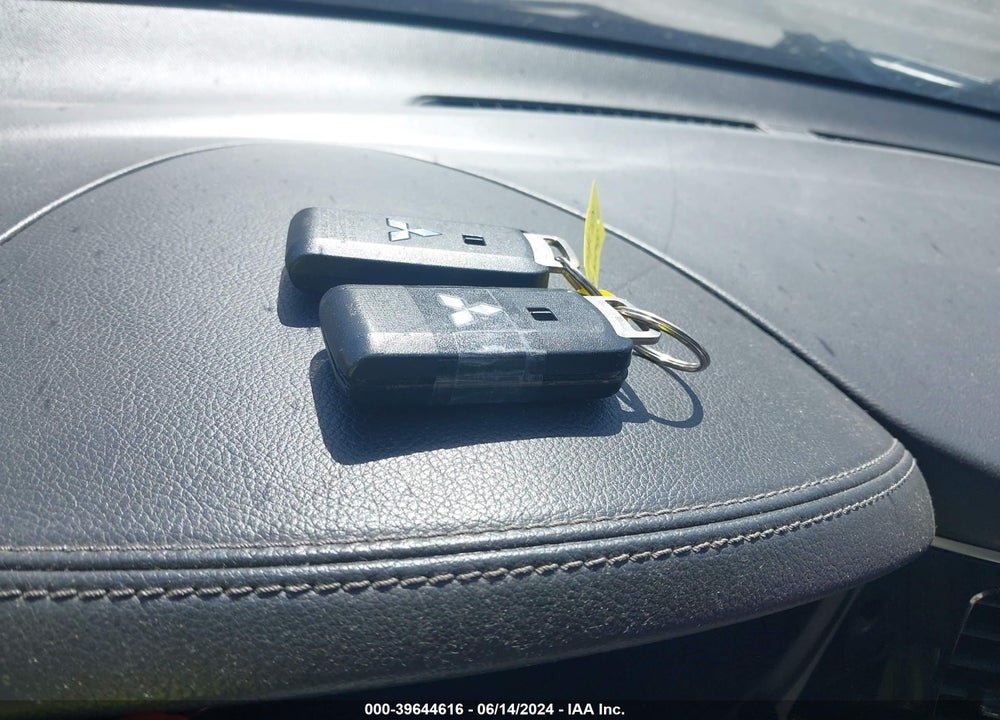 2019 MITSUBISHI OUTLANDER SE VIN: JA4AD3A36KZ017381