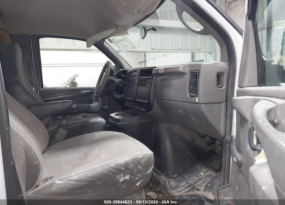 2005 CHEVROLET EXPRESS VIN: 1GCHG39U451146182