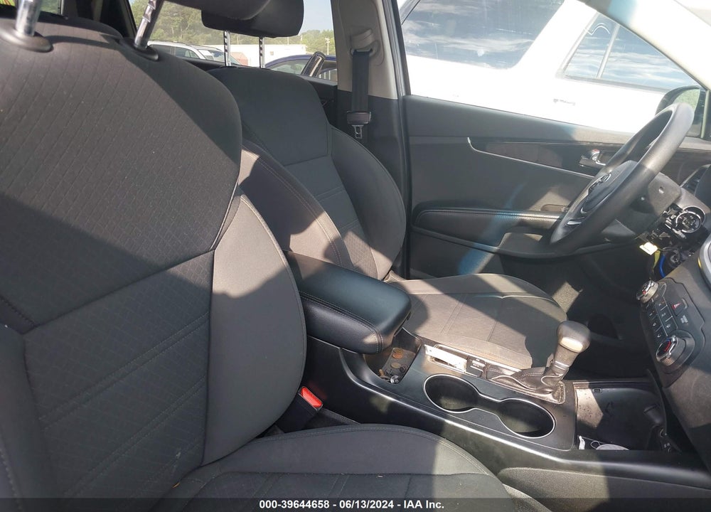 2020 KIA SORENTO 3.3L LX VIN: 5XYPGDA55LG614391
