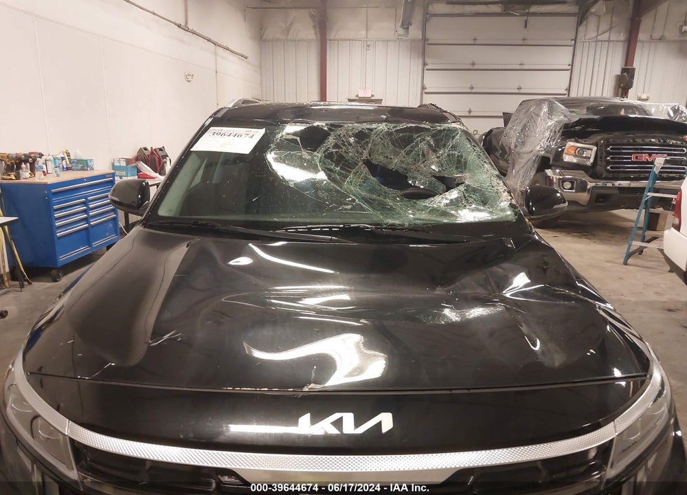 2024 KIA SELTOS VIN: KNDETCA74R7537307