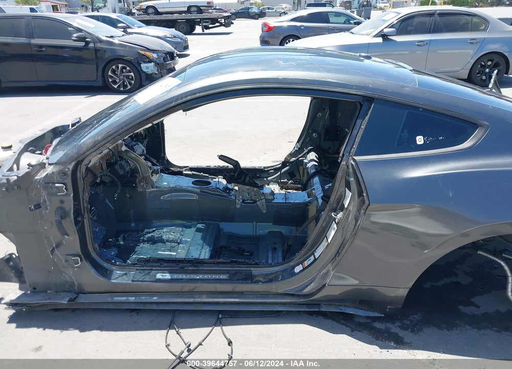 2018 FORD MUSTANG VIN: 1FA6P8CF5J5143704