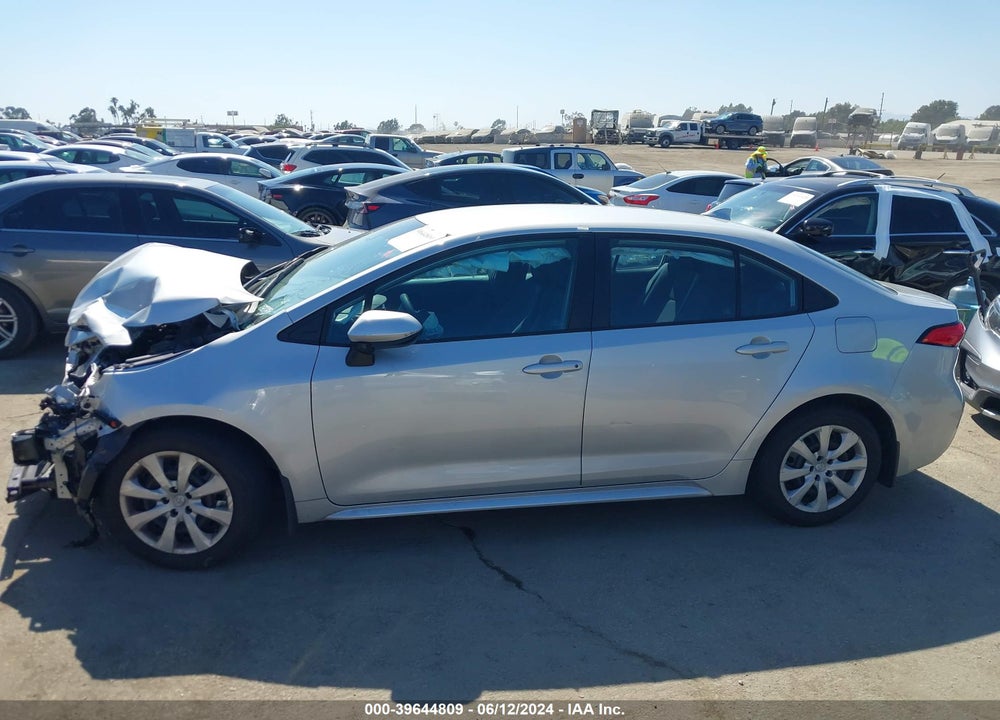 2022 TOYOTA COROLLA LE VIN: 5YFEPMAE9NP300927