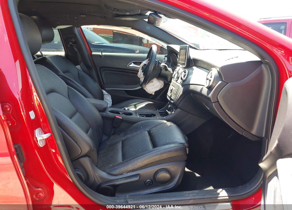 2016 MERCEDES-BENZ GLA 250 4MATIC VIN: WDCTG4GBXGJ223393
