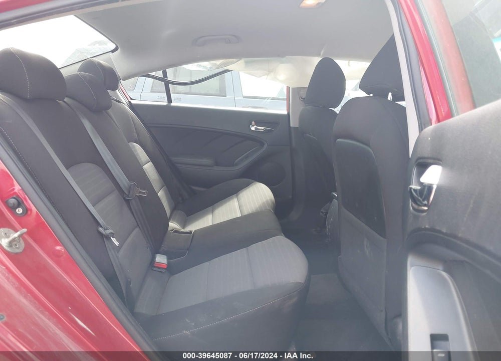 2018 KIA FORTE S VIN: 3KPFL4A78JE243097