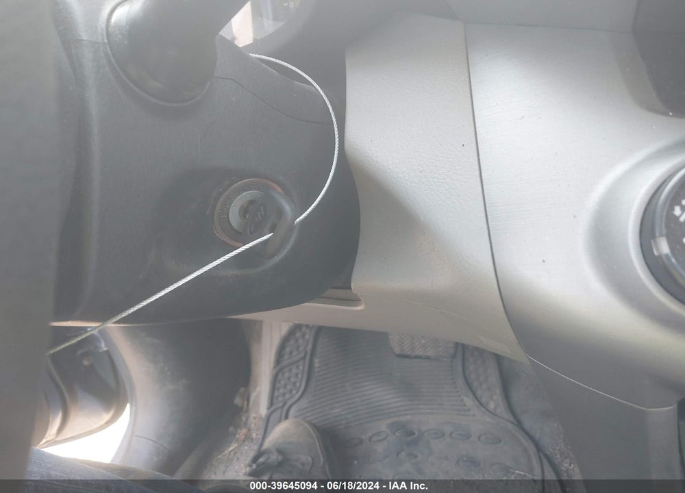 2008 TOYOTA RAV4 VIN: JTMBD33V886070182