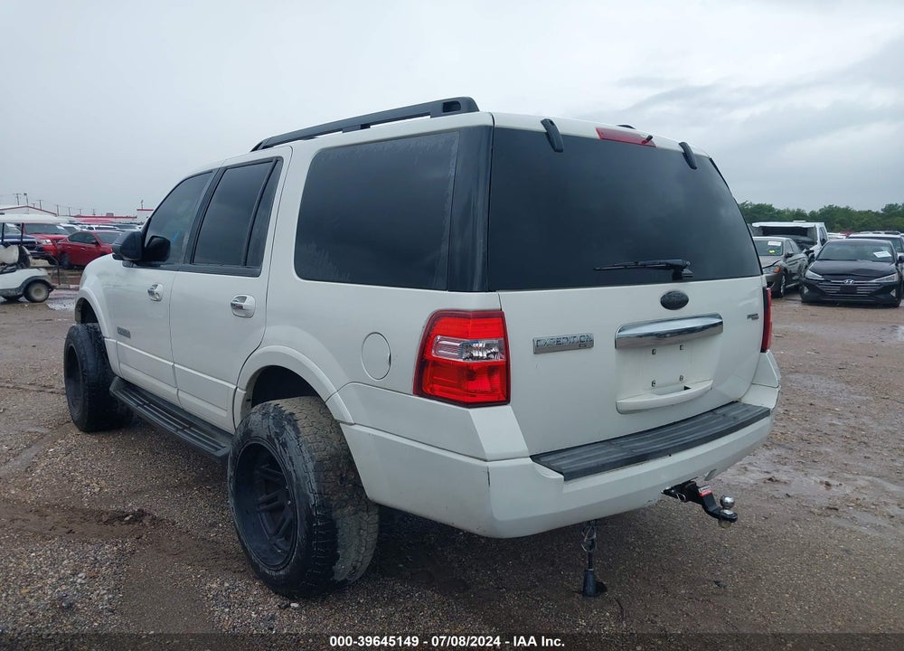 2008 FORD EXPEDITION XLT VIN: 1FMFU15588LA23668