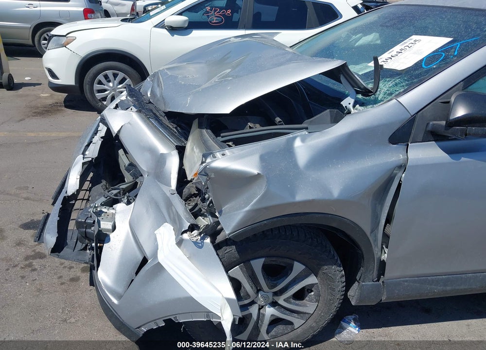 2018 TOYOTA RAV4 LE VIN: 2T3BFREV5JW761359