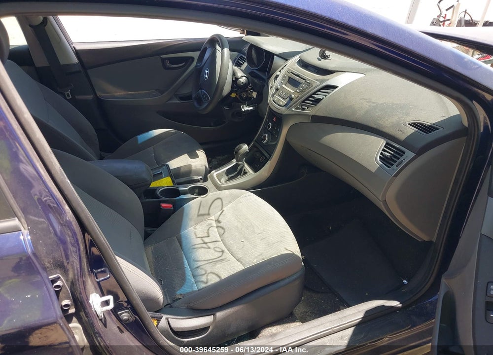 2014 HYUNDAI ELANTRA SE VIN: 5NPDH4AE2EH532047