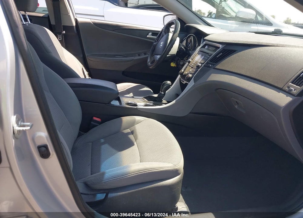 2013 HYUNDAI SONATA GLS VIN: 5NPEB4AC6DH600921