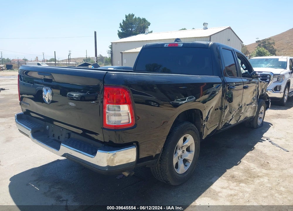 2022 RAM 1500 BIG HORN QUAD CAB 4X2 6'4 BOX VIN: 1C6RREBG5NN276065