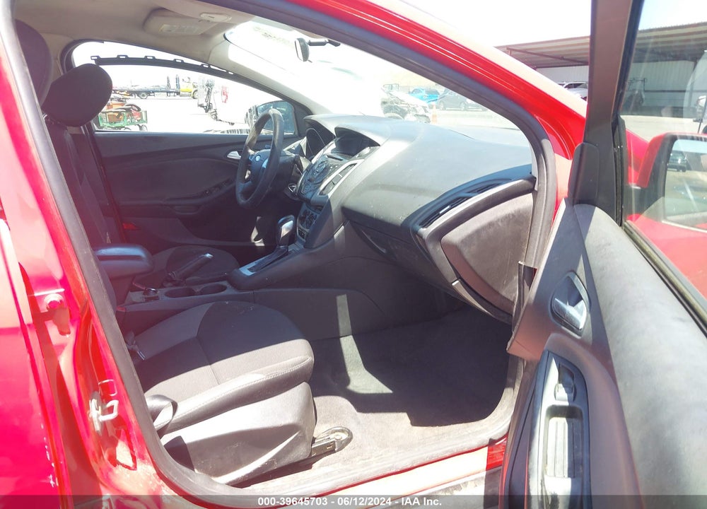 2014 FORD FOCUS SE VIN: 1FADP3F26EL271874