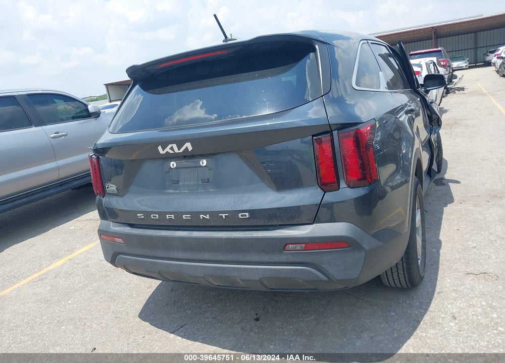 2022 KIA SORENTO LX VIN: 5XYRG4LC5NG116246