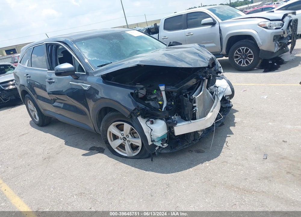 2022 KIA SORENTO LX VIN: 5XYRG4LC5NG116246