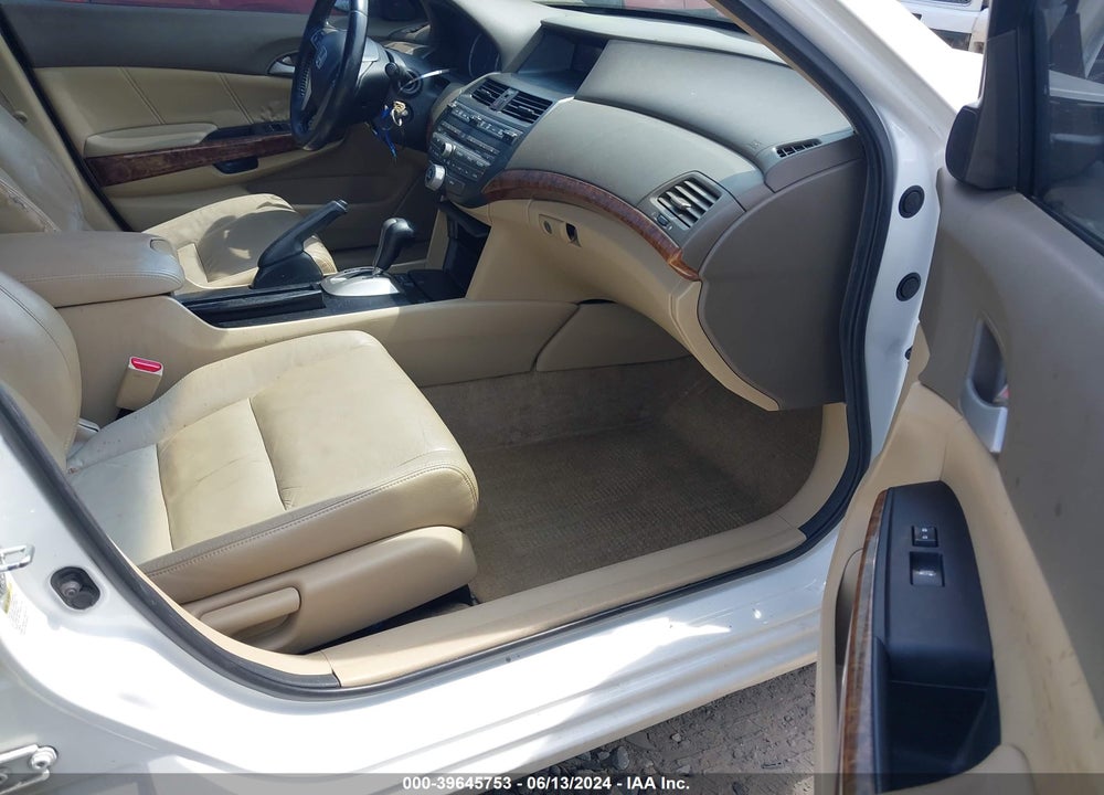 2010 HONDA ACCORD 2.4 EX-L VIN: 1HGCP2F83AA131759