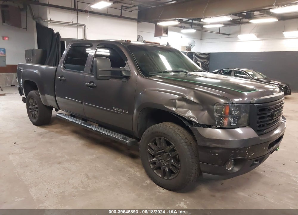 2011 GMC SIERRA 3500HD SLT VIN: 1GT424C8XBF212781