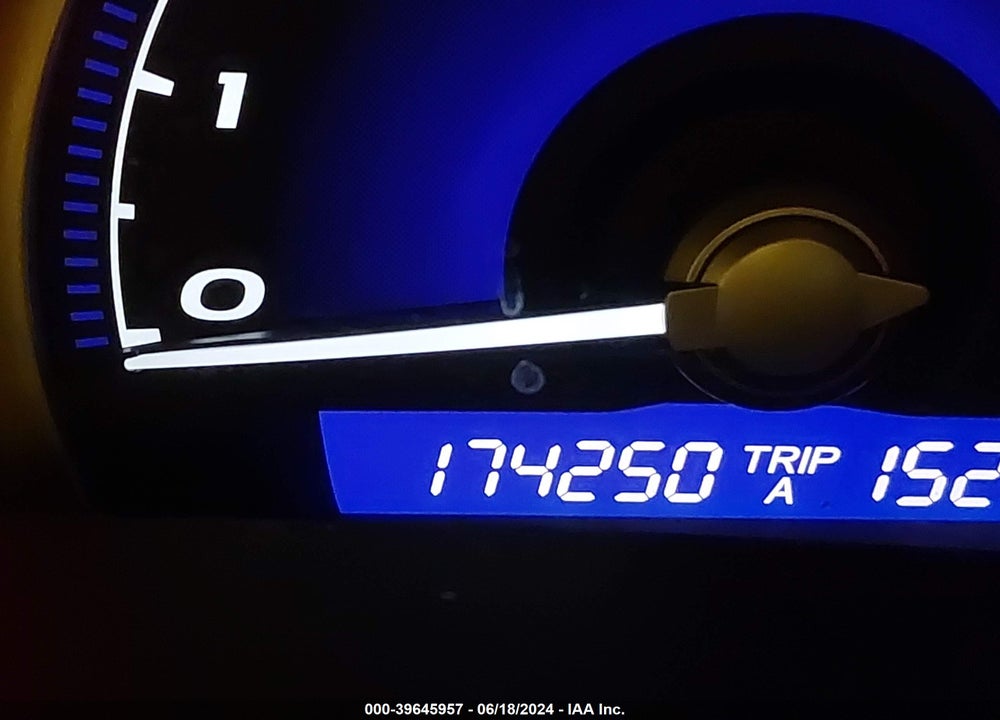 2010 HONDA CIVIC LX VIN: 19XFA1F56AE054024