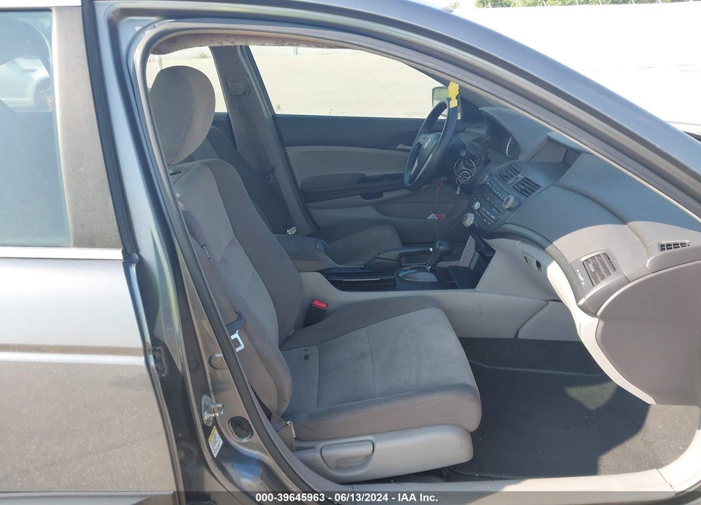 2009 HONDA ACCORD 2.4 LX VIN: 1HGCP26349A054027
