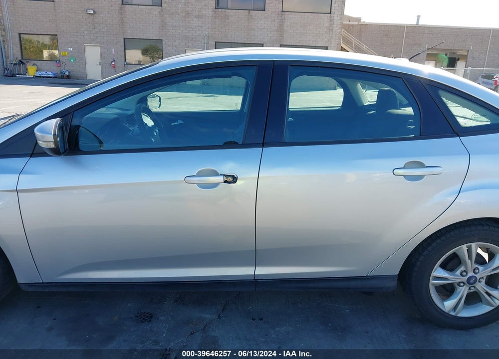 2014 FORD FOCUS SE VIN: 1FADP3F27EL123572