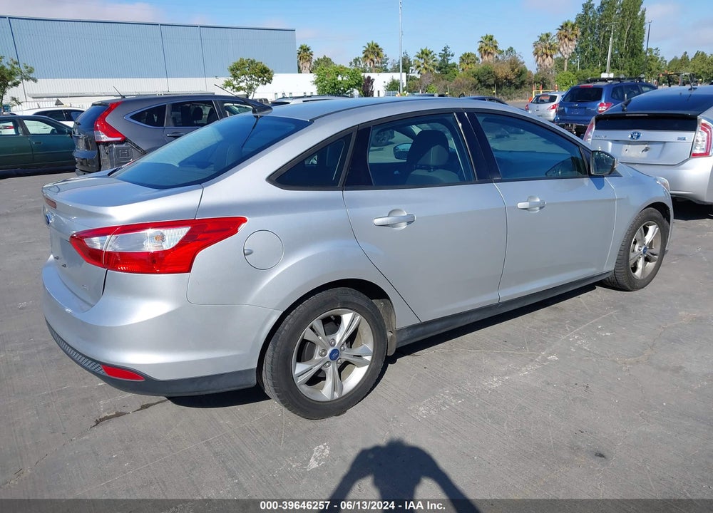 2014 FORD FOCUS SE VIN: 1FADP3F27EL123572