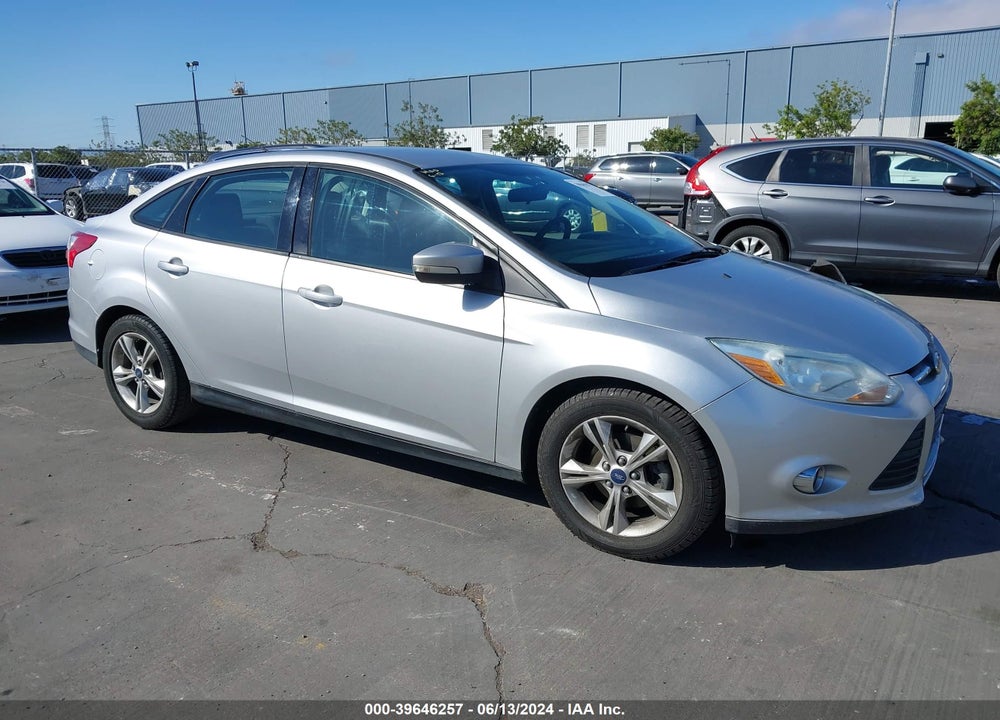 2014 FORD FOCUS SE VIN: 1FADP3F27EL123572