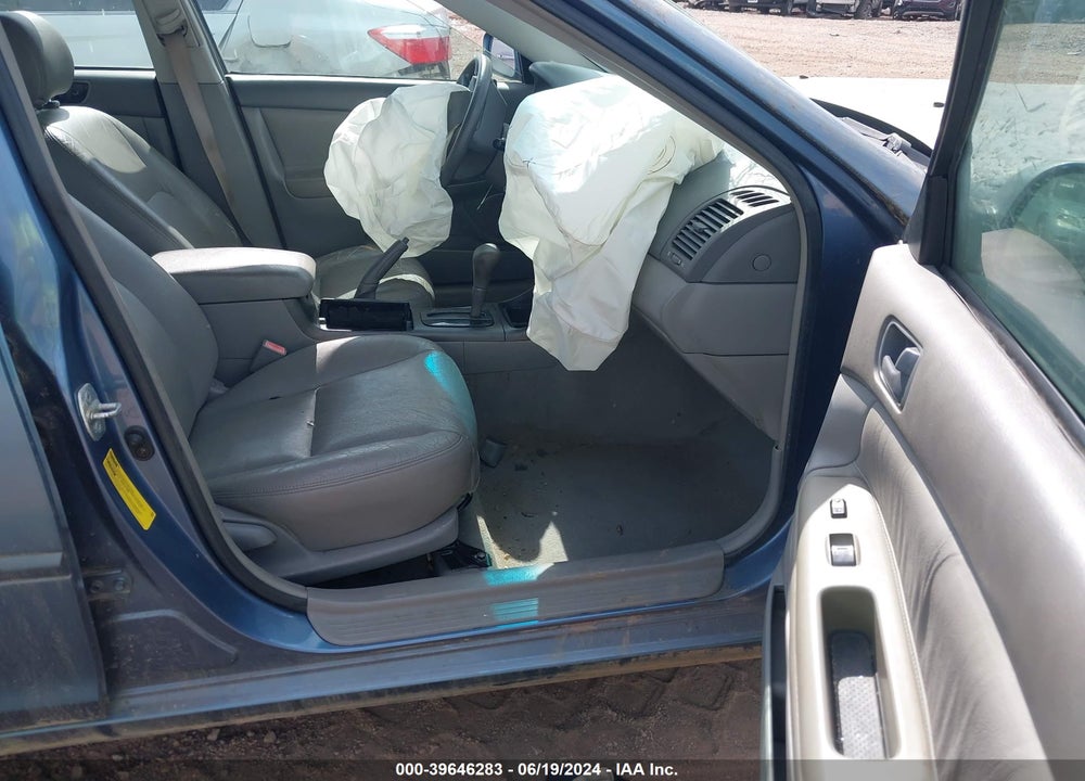 2002 TOYOTA CAMRY LE V6 VIN: 4T1BF30K62U518714