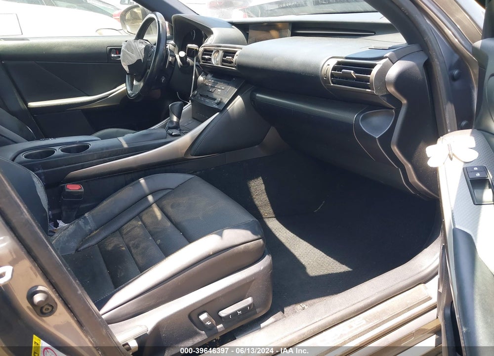 2016 LEXUS IS 200T VIN: JTHBA1D21G5034774