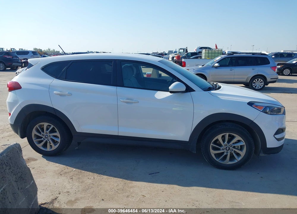 2016 HYUNDAI TUCSON SE VIN: KM8J23A4XGU164985
