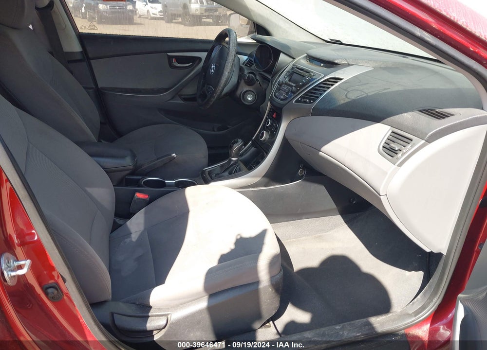 2016 HYUNDAI ELANTRA SE VIN: 5NPDH4AE2GH666687