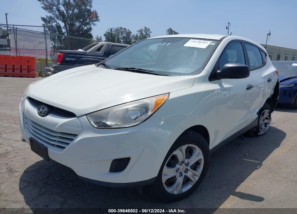 2011 HYUNDAI TUCSON GL VIN: KM8JT3AB5BU239760