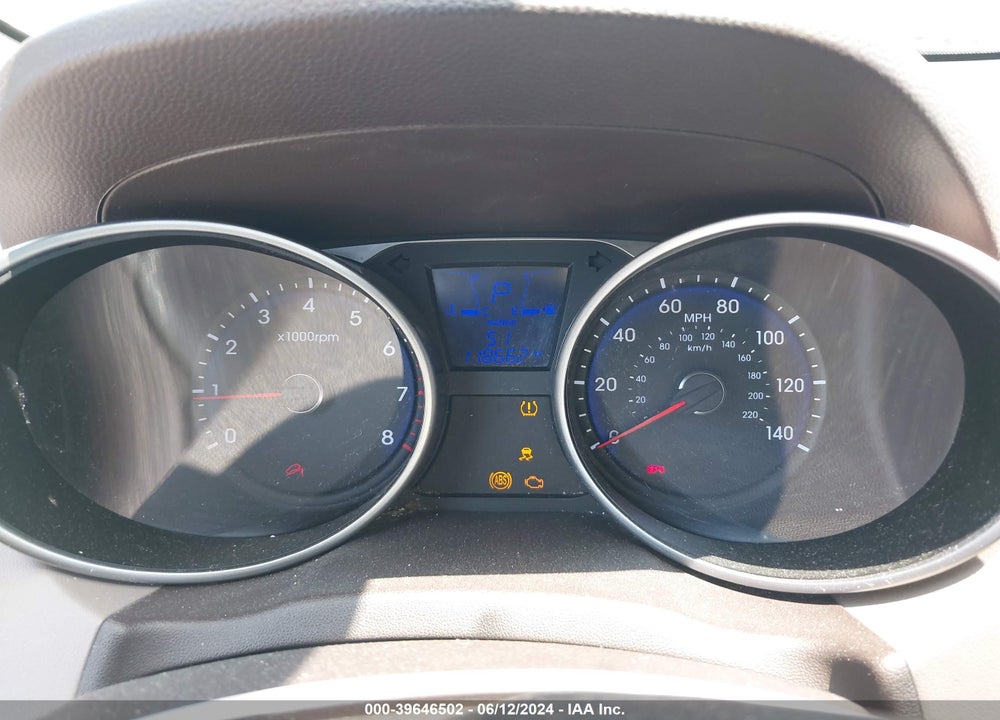 2011 HYUNDAI TUCSON GL VIN: KM8JT3AB5BU239760