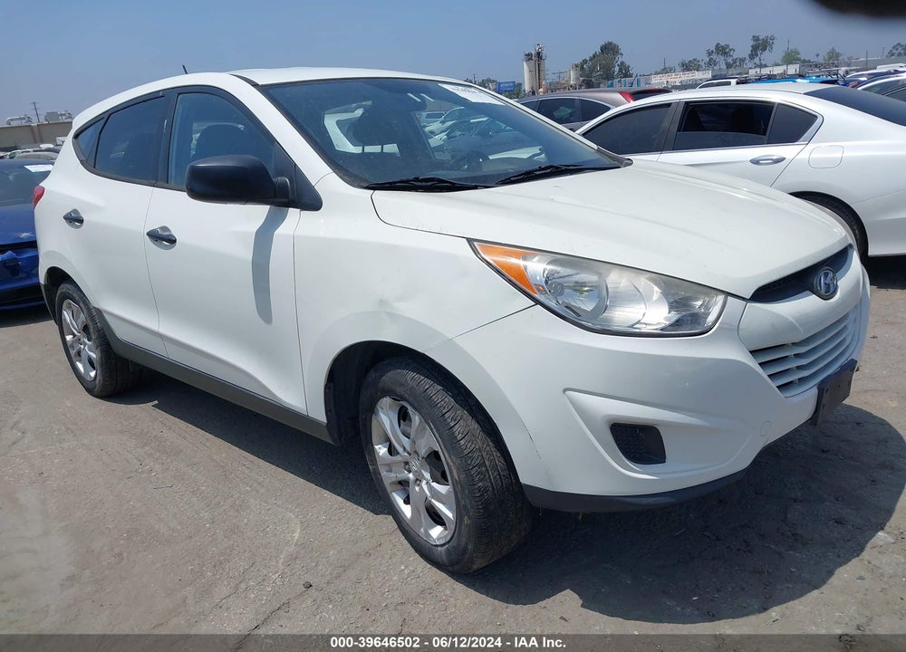 2011 HYUNDAI TUCSON GL VIN: KM8JT3AB5BU239760
