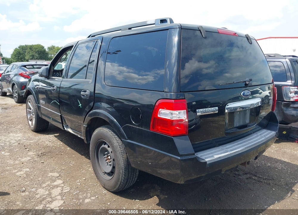 2008 FORD EXPEDITION XLT VIN: 1FMFU16598LA82839