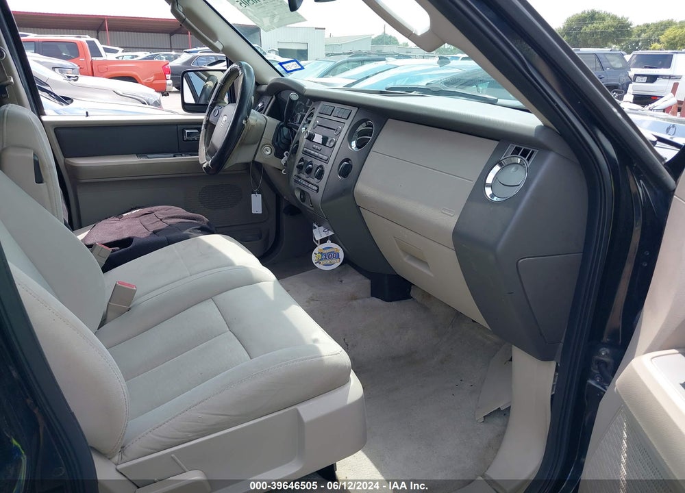 2008 FORD EXPEDITION XLT VIN: 1FMFU16598LA82839