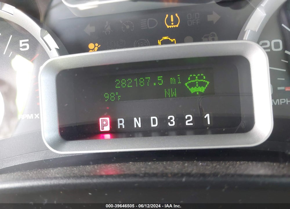 2008 FORD EXPEDITION XLT VIN: 1FMFU16598LA82839