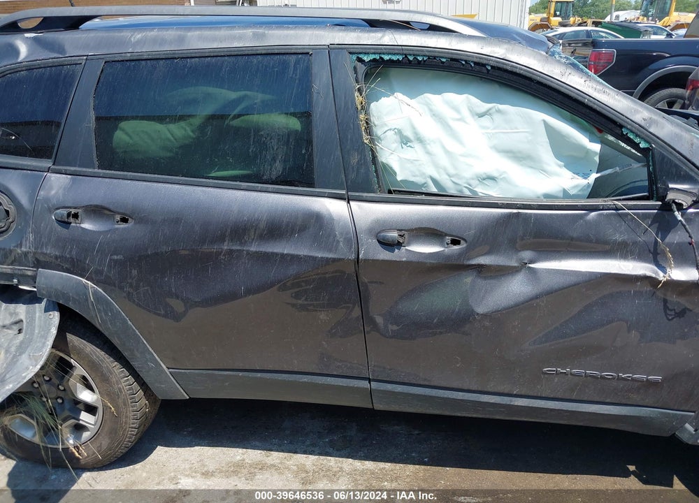 2019 JEEP CHEROKEE TRAILHAWK 4X4 VIN: 1C4PJMBX2KD298348