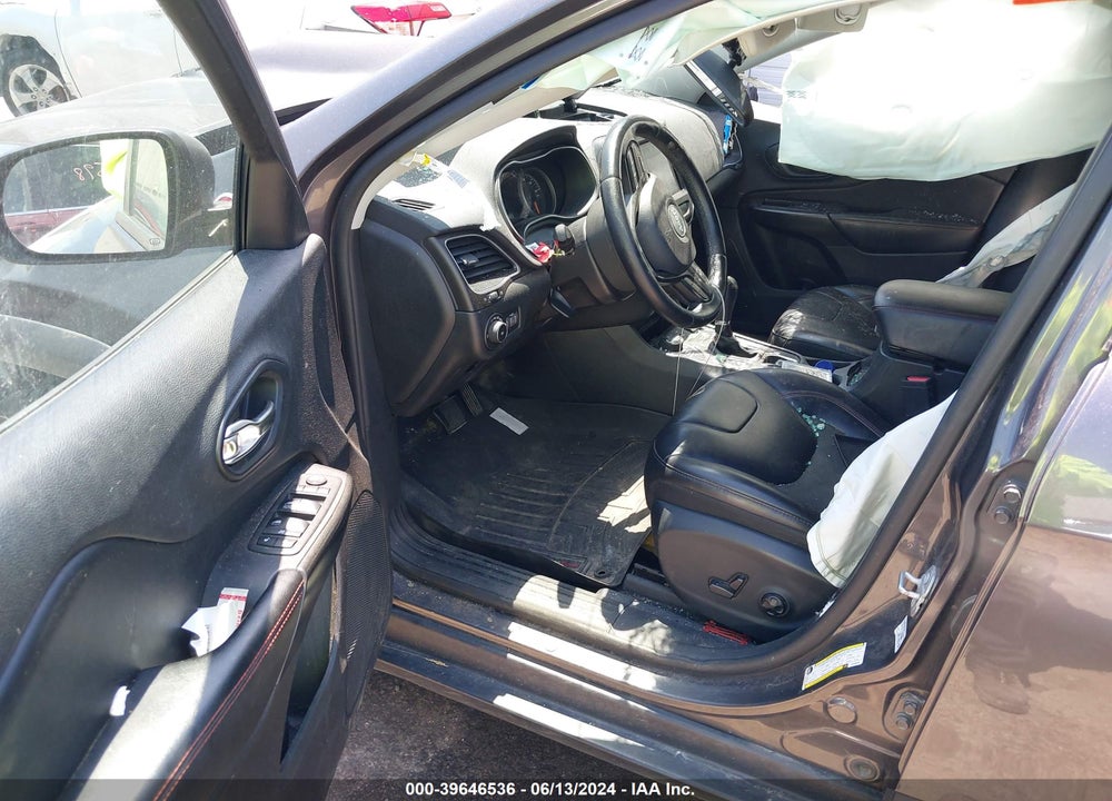 2019 JEEP CHEROKEE TRAILHAWK 4X4 VIN: 1C4PJMBX2KD298348