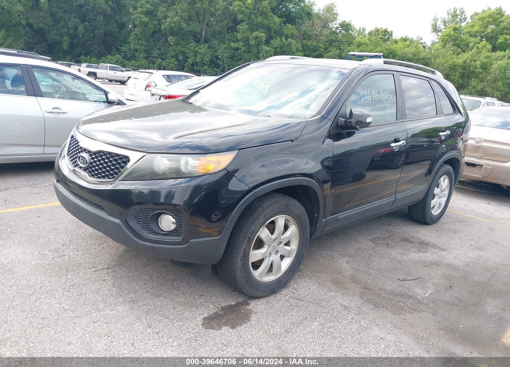 2011 KIA SORENTO LX VIN: 5XYKT4A12BG079778