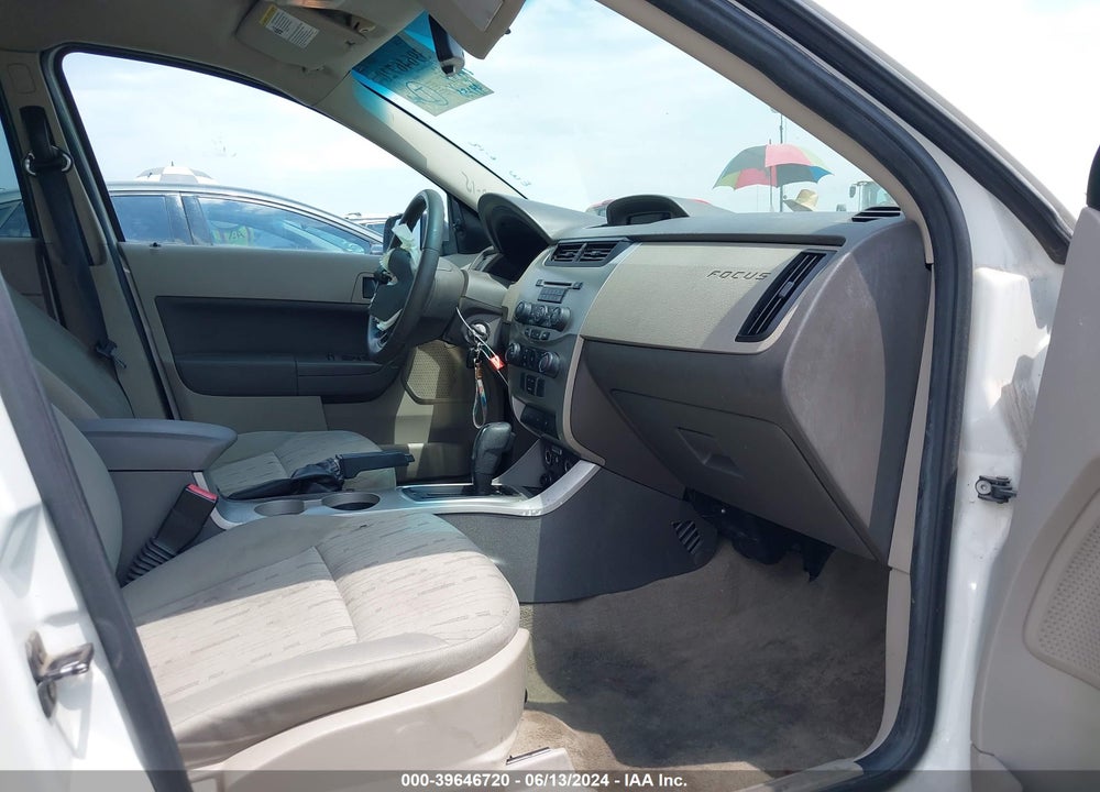 2010 FORD FOCUS SE VIN: 1FAHP3FN1AW214549