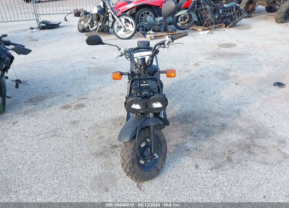 2015 HONDA NPS50 VIN: JH2AF5810FK304723