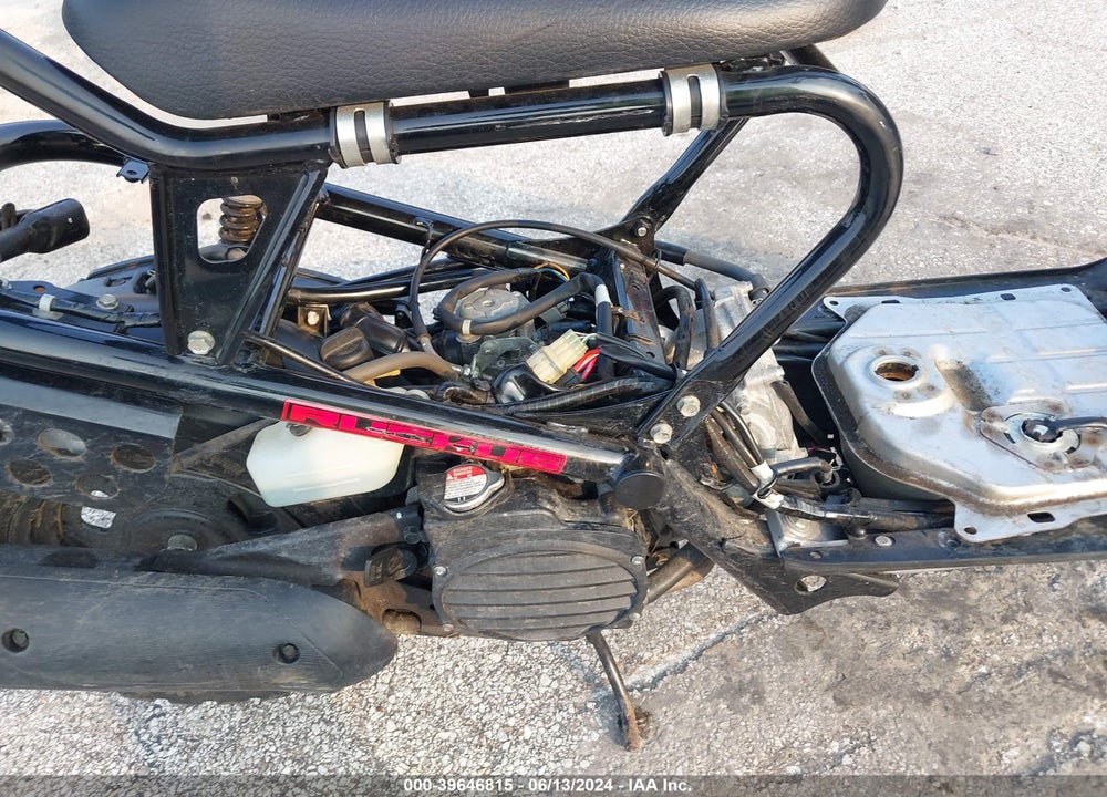 2015 HONDA NPS50 VIN: JH2AF5810FK304723