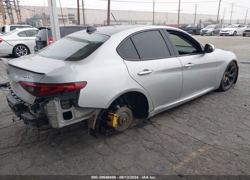 2018 ALFA ROMEO GIULIA TI SPORT RWD VIN: ZARFAECN3J7583500