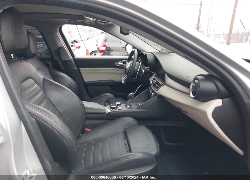 2018 ALFA ROMEO GIULIA TI SPORT RWD VIN: ZARFAECN3J7583500