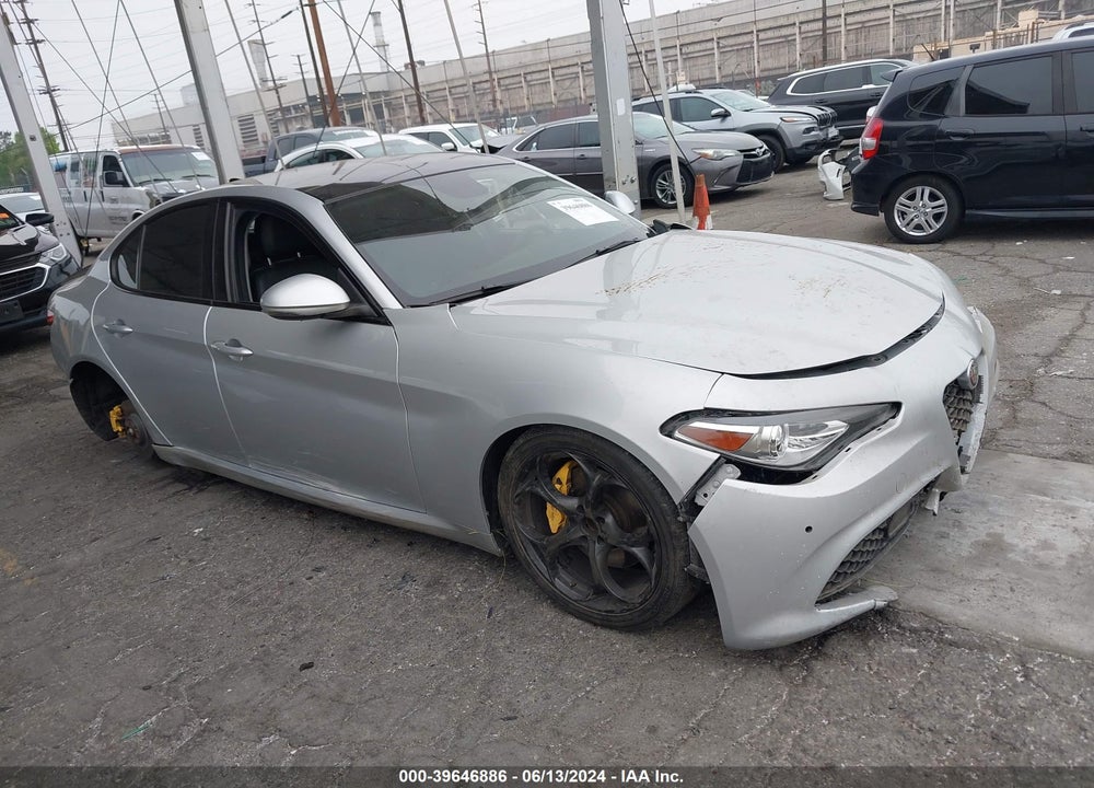 2018 ALFA ROMEO GIULIA TI SPORT RWD VIN: ZARFAECN3J7583500